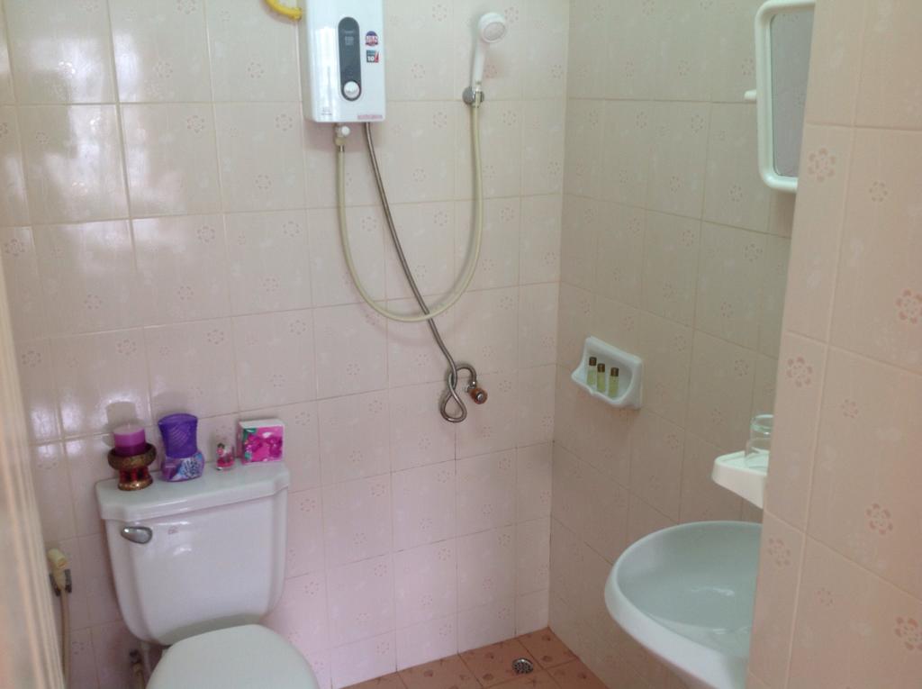 Sunshine Guesthouse Patong Δωμάτιο φωτογραφία