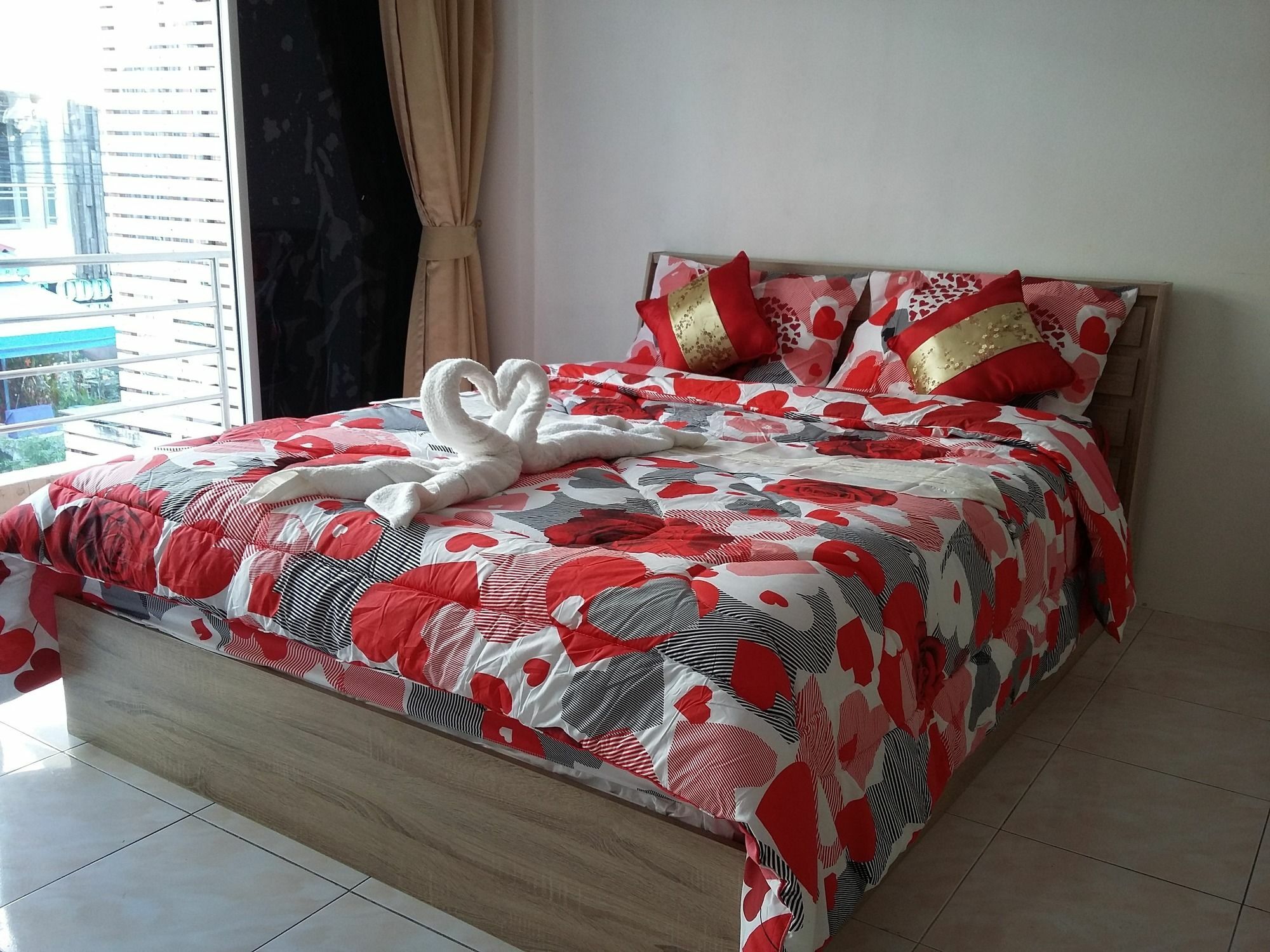 Sunshine Guesthouse Patong Εξωτερικό φωτογραφία